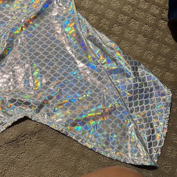 Girls Justice Mermaid 🧜♀️ silver tail swim coverup size Large like new - Picture 3 of 6